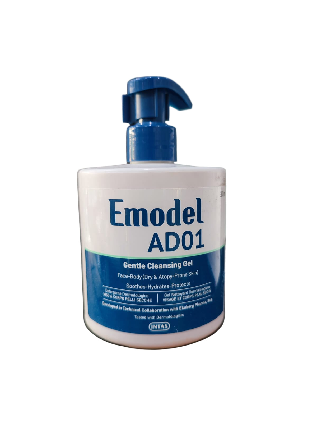 Emodel AD01  Gentle Cleansing Gel