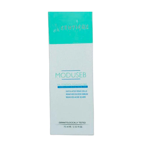 Deeply cleanses pores and removes excess oil